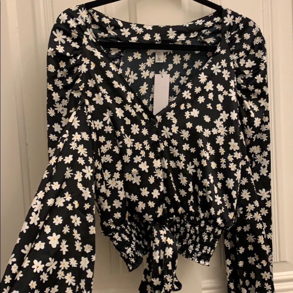 NWT Topshop floral long sleeve satin top size US2